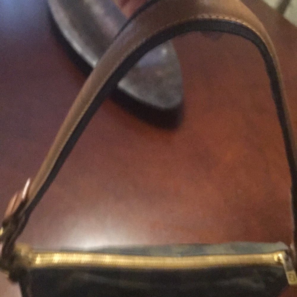 Authentic Rare Fendi Roma - Picture 9 of 12